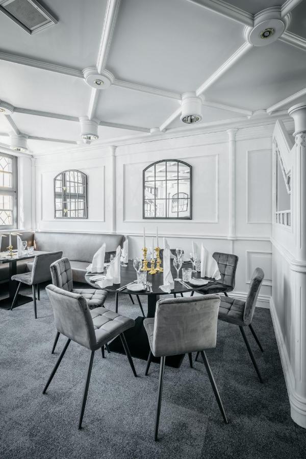 Hotel Riesengebirge Neuhof an der Zenn ภายนอก รูปภาพ
