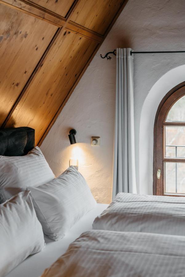 Hotel Riesengebirge Neuhof an der Zenn ภายนอก รูปภาพ