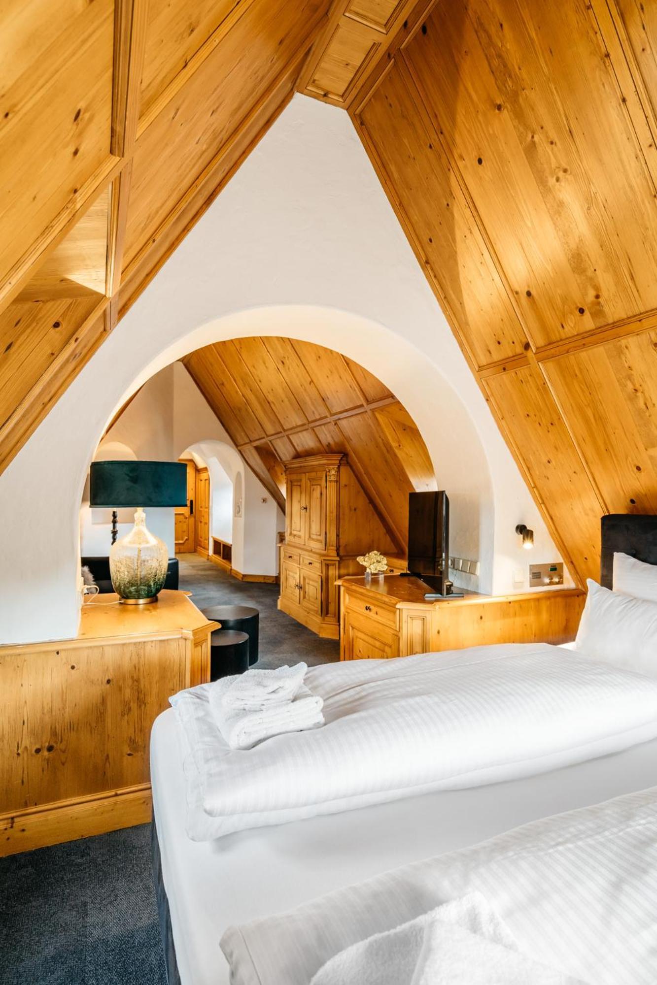 Hotel Riesengebirge Neuhof an der Zenn ภายนอก รูปภาพ