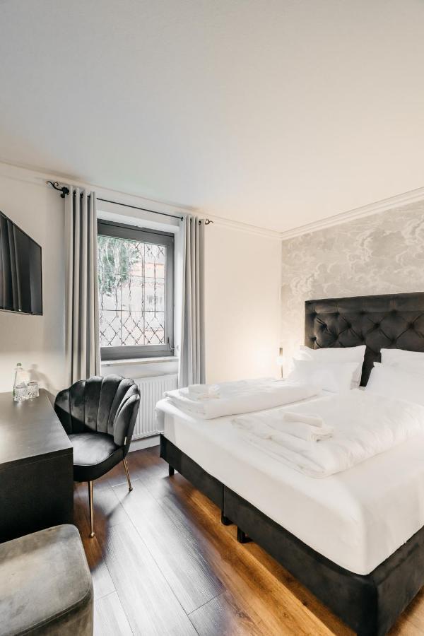 Hotel Riesengebirge Neuhof an der Zenn ภายนอก รูปภาพ