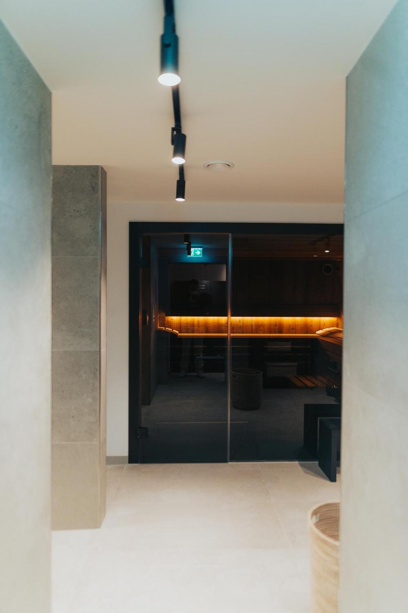 Hotel Riesengebirge Neuhof an der Zenn ภายนอก รูปภาพ