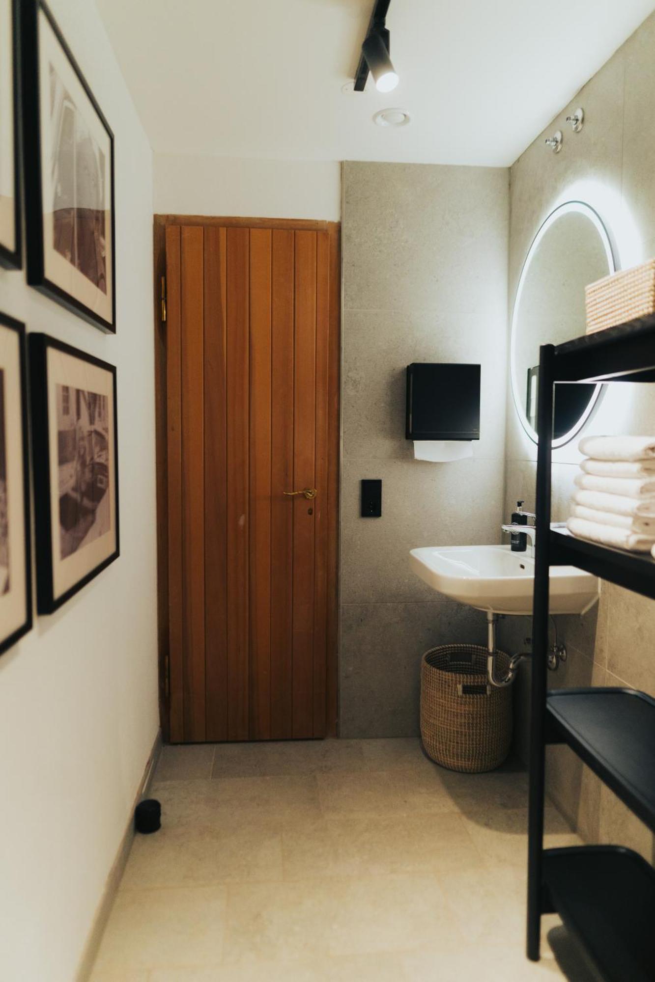 Hotel Riesengebirge Neuhof an der Zenn ภายนอก รูปภาพ