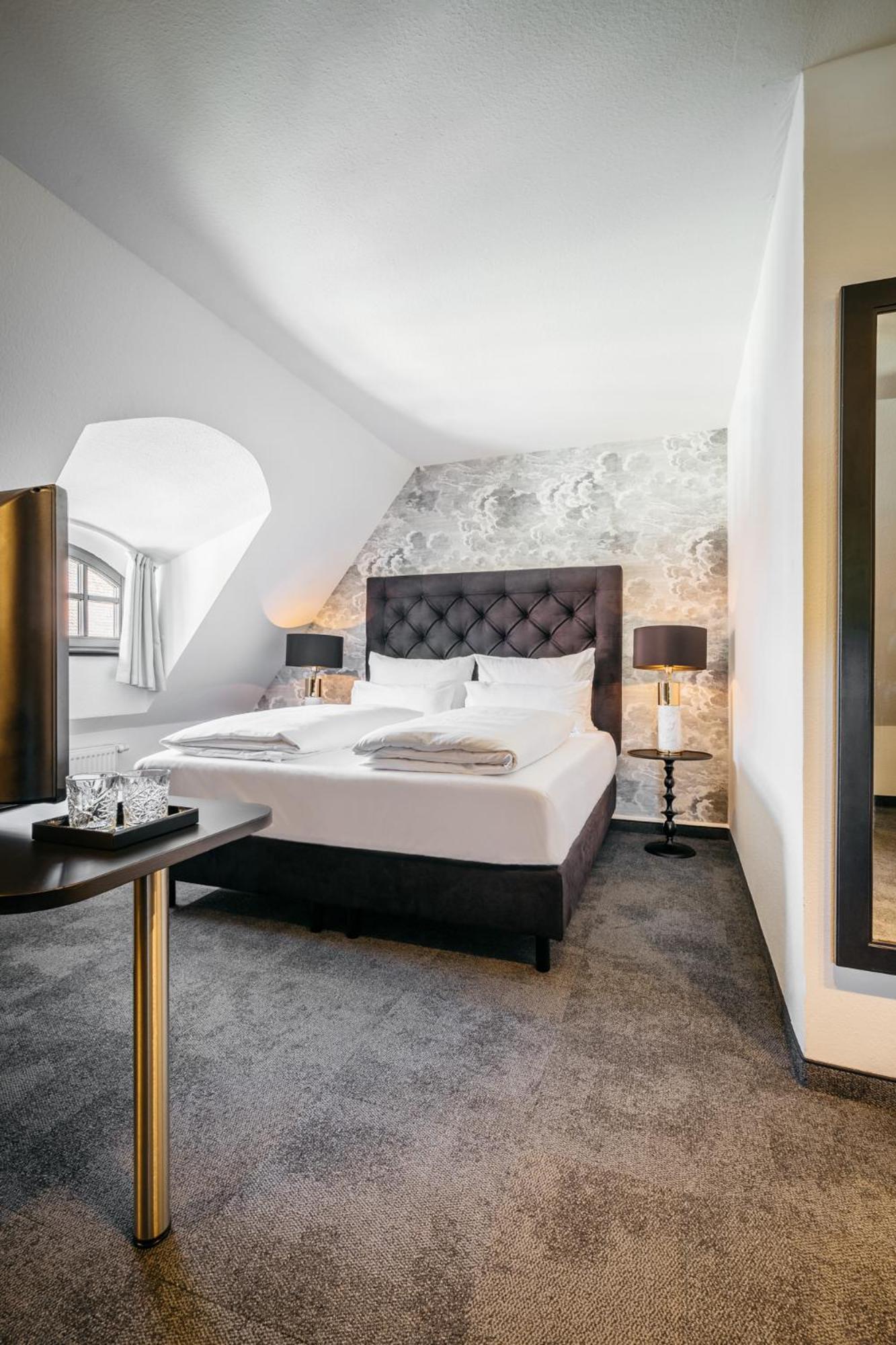 Hotel Riesengebirge Neuhof an der Zenn ภายนอก รูปภาพ